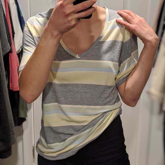 Aritzia Wilfred Free relaxed striped T-shirt - Picture 2 of 4